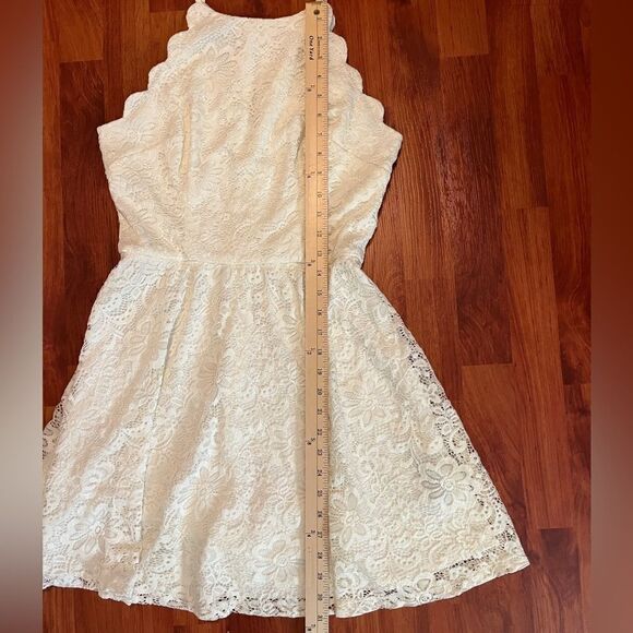 A. Byer Women's Lace Fit and Flare Dress, Off White, Size 8. - Picture 5 of 13